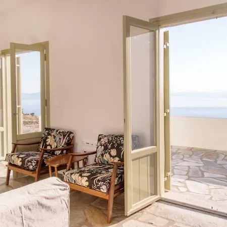 Magnolia House - Tinos Feriehus Kardhianí