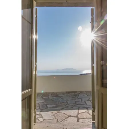 Magnolia House - Tinos Kardhianí